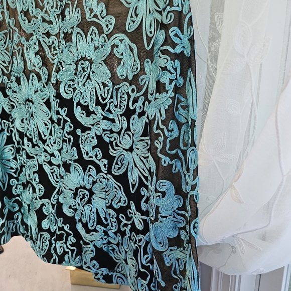 Blouse - Picture 4 of 5